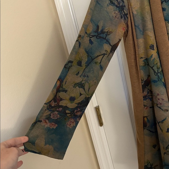 Soft Surroundings Tea Gardens Topper Multicolor Floral Waterfall Style Cardigan - Picture 7 of 10